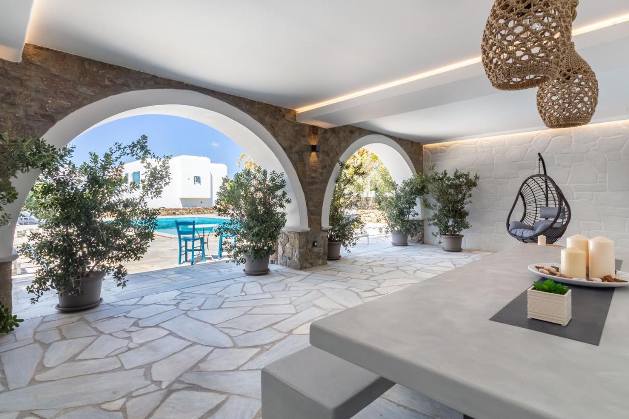 Callisti Mykonos Town With Pool View And Calypso Upper Floor With Sea View Exterior foto