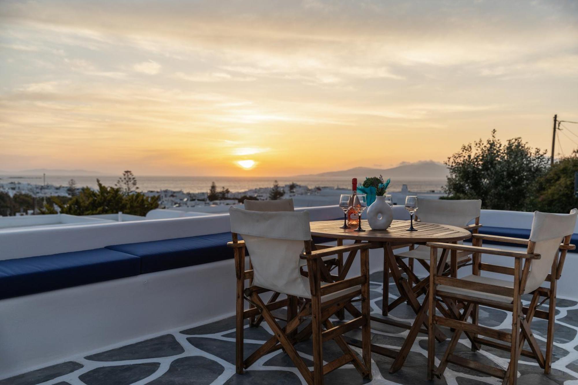 Callisti Mykonos Town With Pool View And Calypso Upper Floor With Sea View Exterior foto